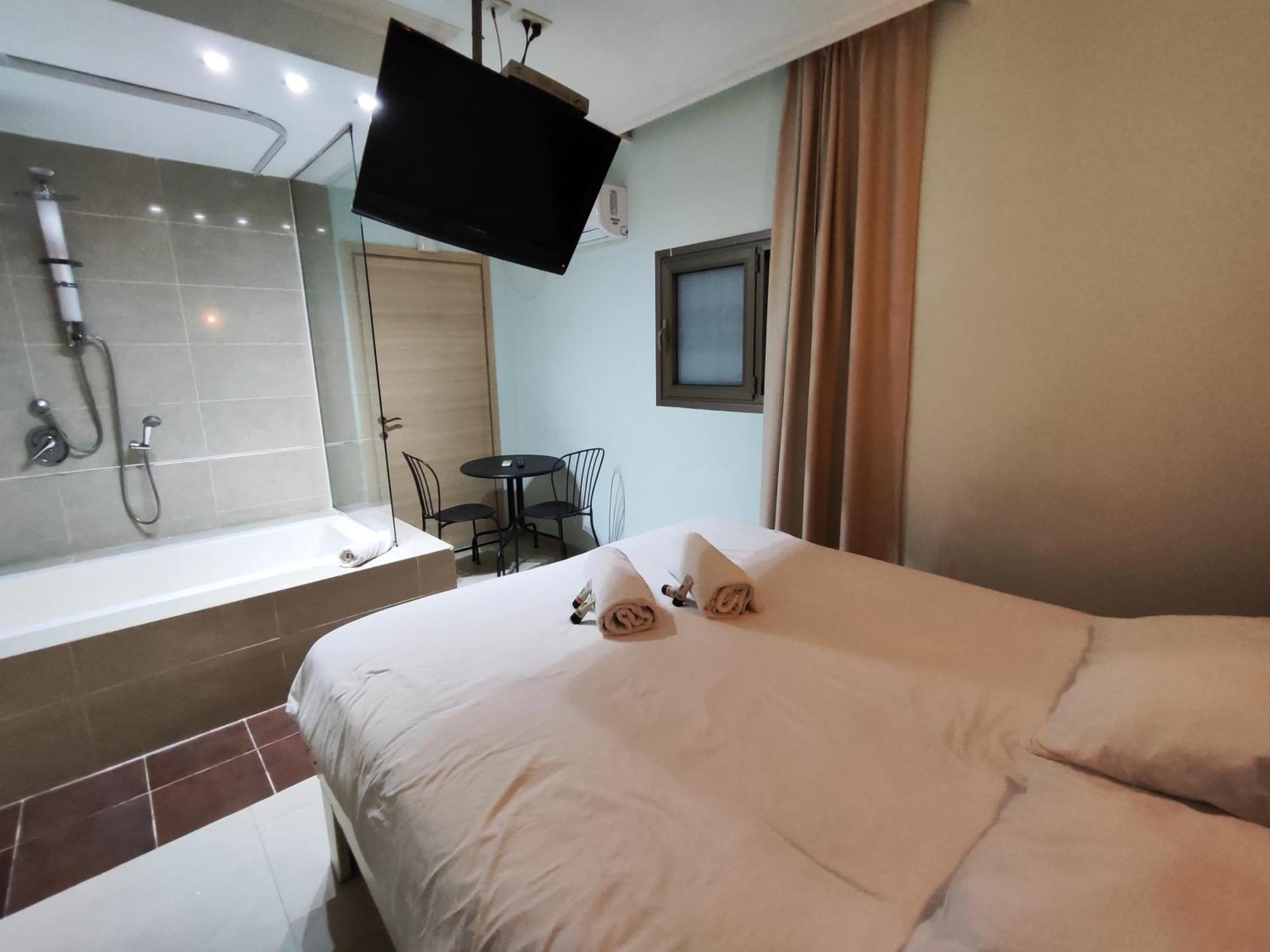 Marina Beach Hotel เทลอาวีฟ ภายนอก รูปภาพ